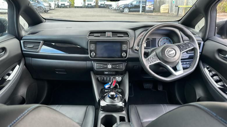 Nissan LEAF 110kW N-Connecta 39kWh 5dr Auto Electric Hatchback